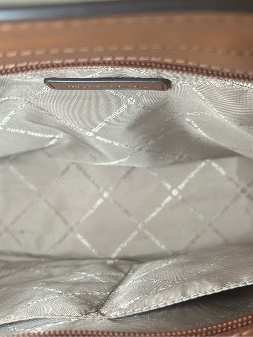 Michael Kors Jet Set Travel Tote + Wristlet Vanilla MK - Picture 7 of 13